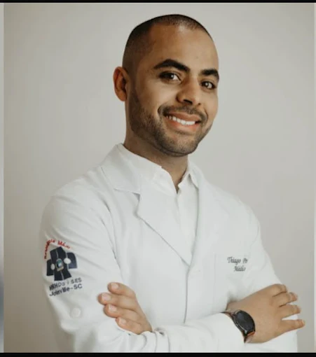 Dr. Thiago Pereira